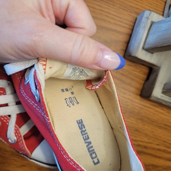 Red Converse All Stars - Picture 5 of 5